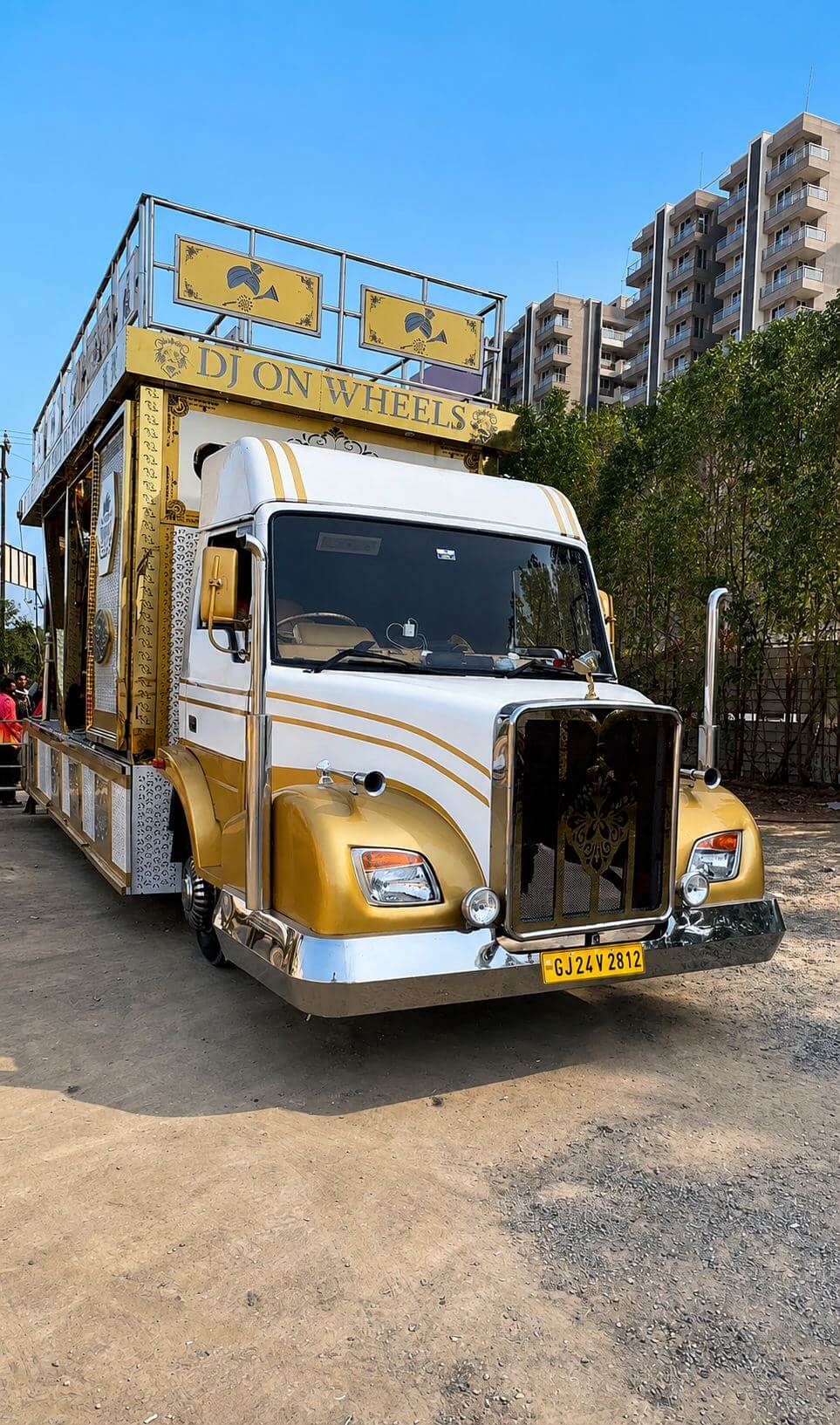 Premium Baraat on Wheels truck showcase 2